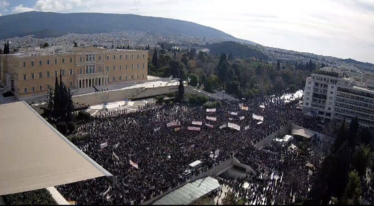 Τέμπη - #Δεν_Έχω_Οξυγόνο: Live Camera από το Σύνταγμα