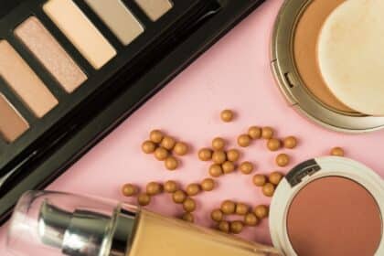 Makeup 101: Τα απολύτως απαραίτητα για όλες τις αρχάριες