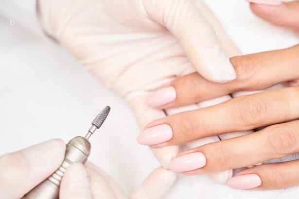 Minimal Nails: Οι πιο κομψές ιδέες για διακριτικό μανικιούρ