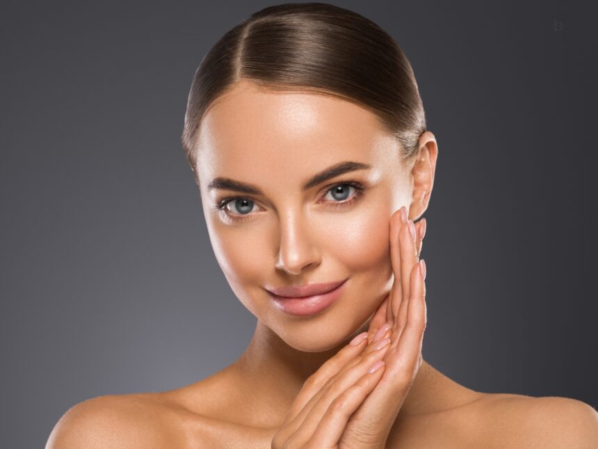 Cloud skin: Το τέλειο matte-glow εφέ για μακιγιάζ που δείχνει... φίλτρο