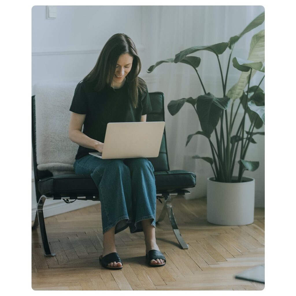 Η «ήσυχη αυτοπεποίθηση» γίνεται το νέο trend στη δουλειά