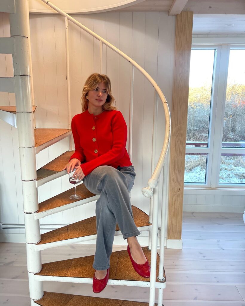 Πώς να ντυθείς για brunch με minimal τρόπο