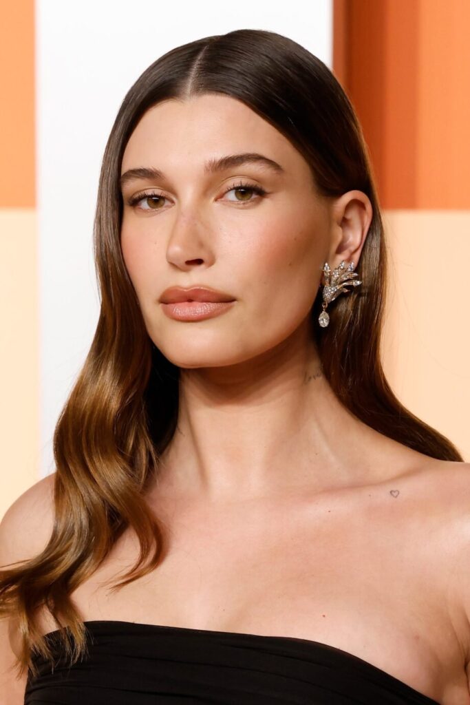 To caramel χρώμα στα μαλλιά ανεβαίνει σταθερά στα trends του φετινού χειμώνα