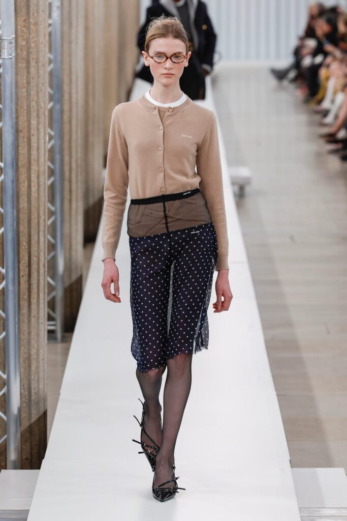 Πώς να φορέσεις cardigan σαν πανωφόρι