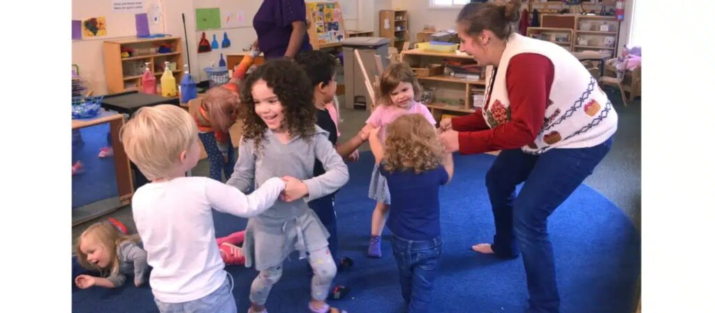 Παιχνίδια ρυθμού και μουσικής που ενθουσιάζουν τα μικρά παιδιά