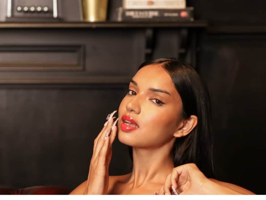 Το TikTok αναδεικνύει το "holiday glow up" trend