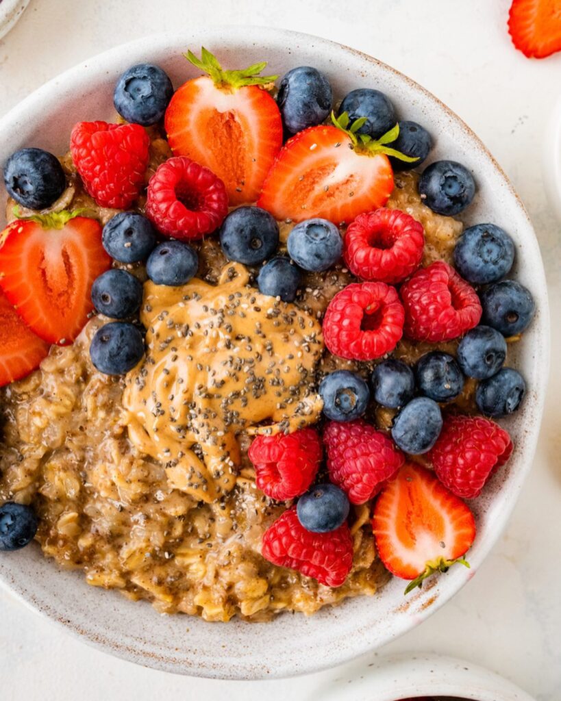 Πρωινό με πρωτεΐνη που σε κρατά ώρες