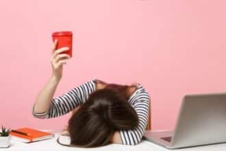 Το "quiet quitting" επιστρέφει σε νέα μορφή