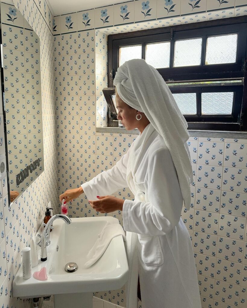 Το skin flooding γίνεται viral, τι είναι και γιατί το θέλεις