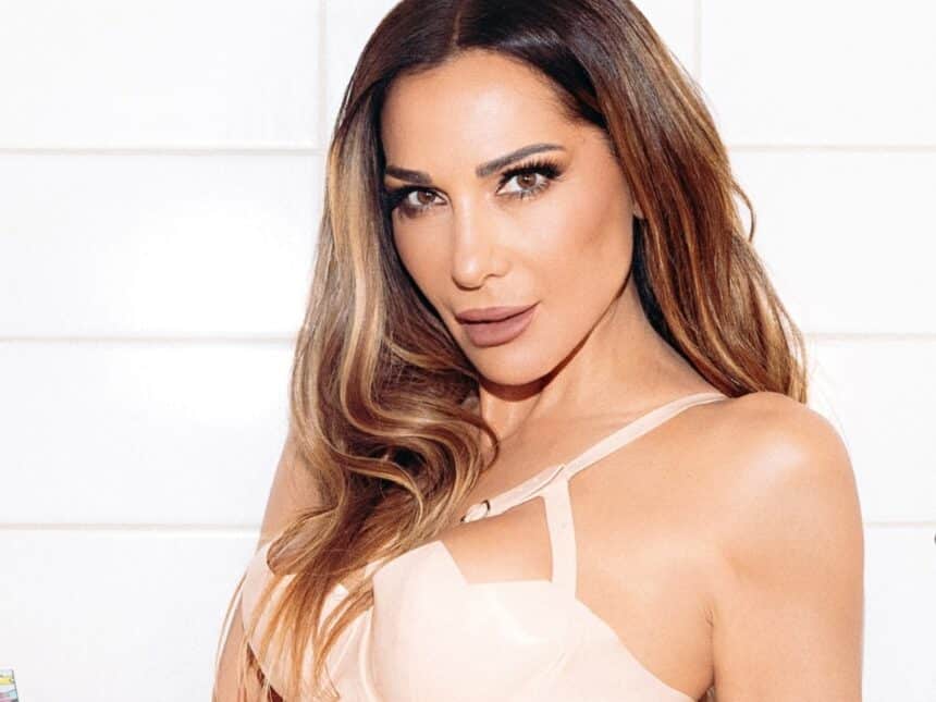 Η Δέσποινα Βανδή με νέο look - viral η εμφάνισή της