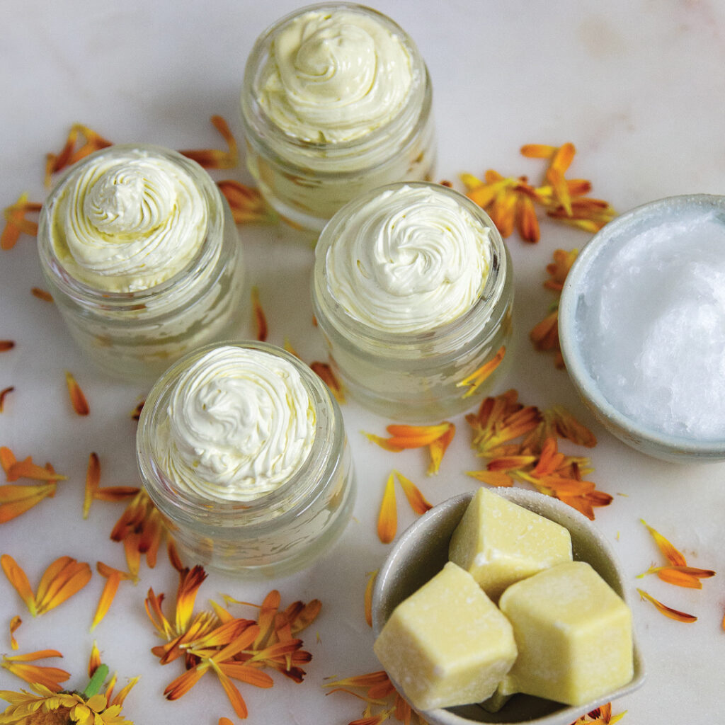 Κρέμες σώματος με πλούσια βούτυρα για βαθιά θρέψη και απαλή επιδερμίδα