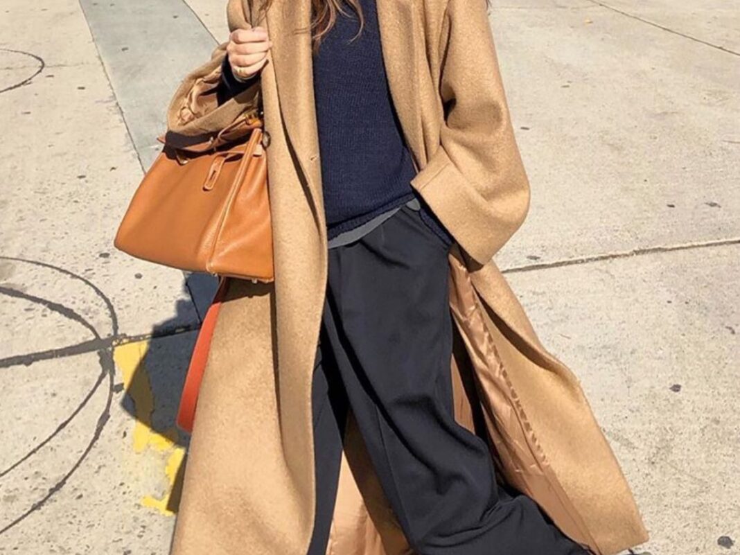 Κομψές εμφανίσεις με καμηλό παλτό για κάθε μέρα – Ιδέες που απογειώνουν το elegant στιλ