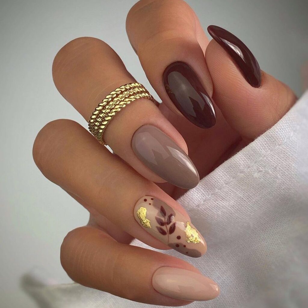 Ψυχρό μπεζ στα νύχια για κομψές εμφανίσεις - Η τάση που χαρίζει διακριτική λάμψη όλο τον χειμώνα