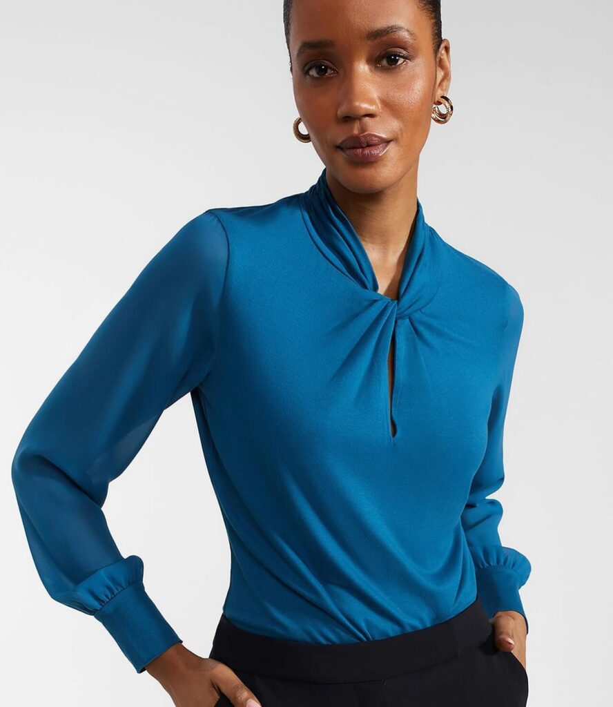 Τολμηρές χρωματικές παλέτες στη μόδα: damson purple, lyons blue και celestial yellow που ξεχωρίζουν