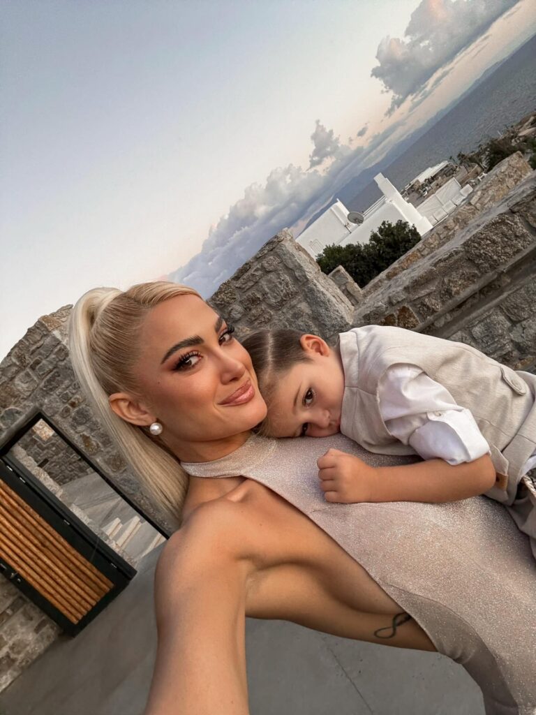 Τούνη vs Αλεξάνδρου: Η συνεπιμέλεια, η Μπαλινέζα και τα πηγαινέλα στο νέο πόλεμο των Ρόουζ