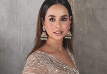 Πώς να κρατήσεις τα μαλλιά σου λεία σε ημέρες με υγρασία, χωρίς φριζάρισμα