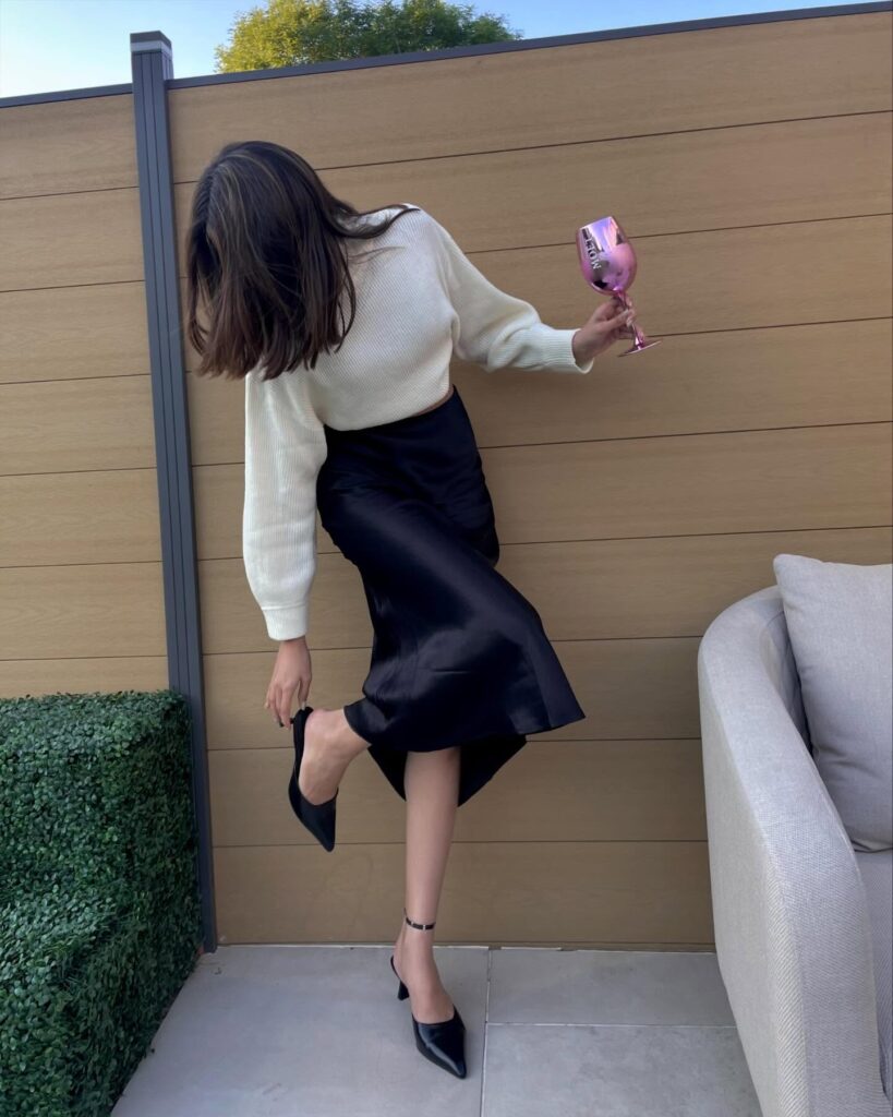 3 κομψά outfits με μαύρη φούστα για όλη την εβδομάδα - Για να μην αναρωτηθείς ξανά τι θα φορέσεις