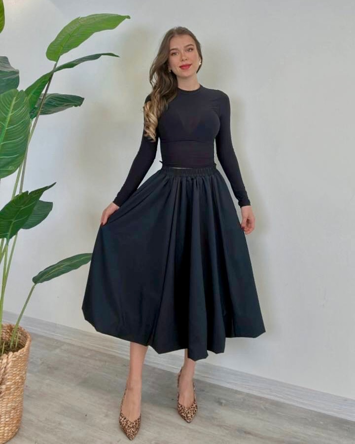 3 κομψά outfits με μαύρη φούστα για όλη την εβδομάδα - Για να μην αναρωτηθείς ξανά τι θα φορέσεις