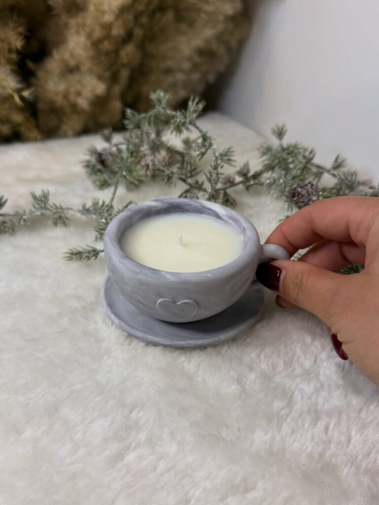 Οικολογικά δώρα με νόημα: Επαναχρησιμοποιούμενα κεριά και βαζάκια με σπόρους για βιώσιμες επιλογές