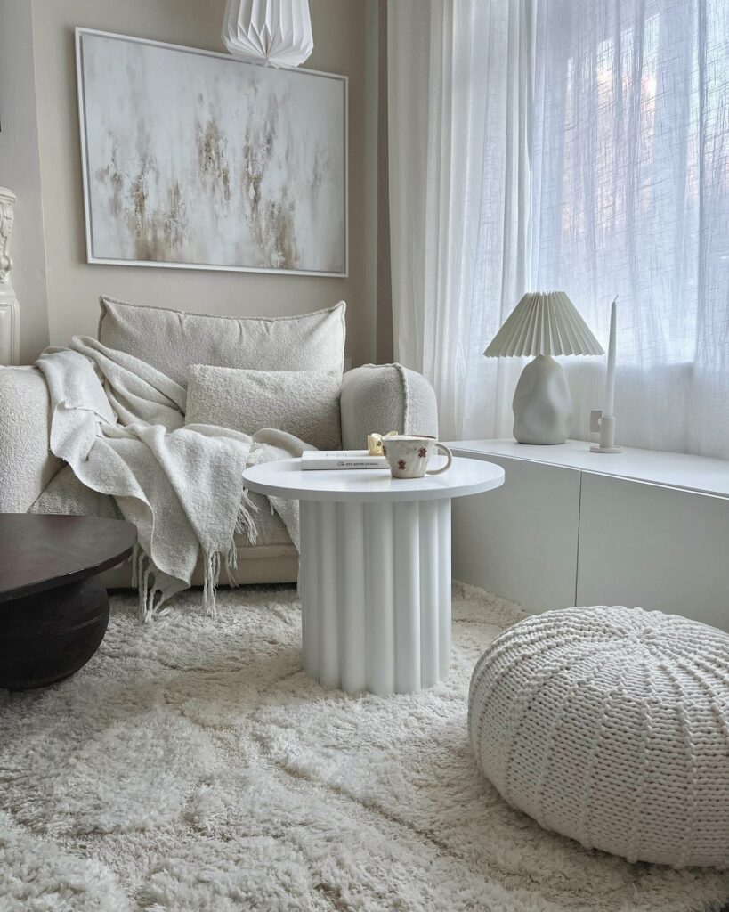 Ζεστή ατμόσφαιρα στο σπίτι με απλές, διακριτικές πινελιές