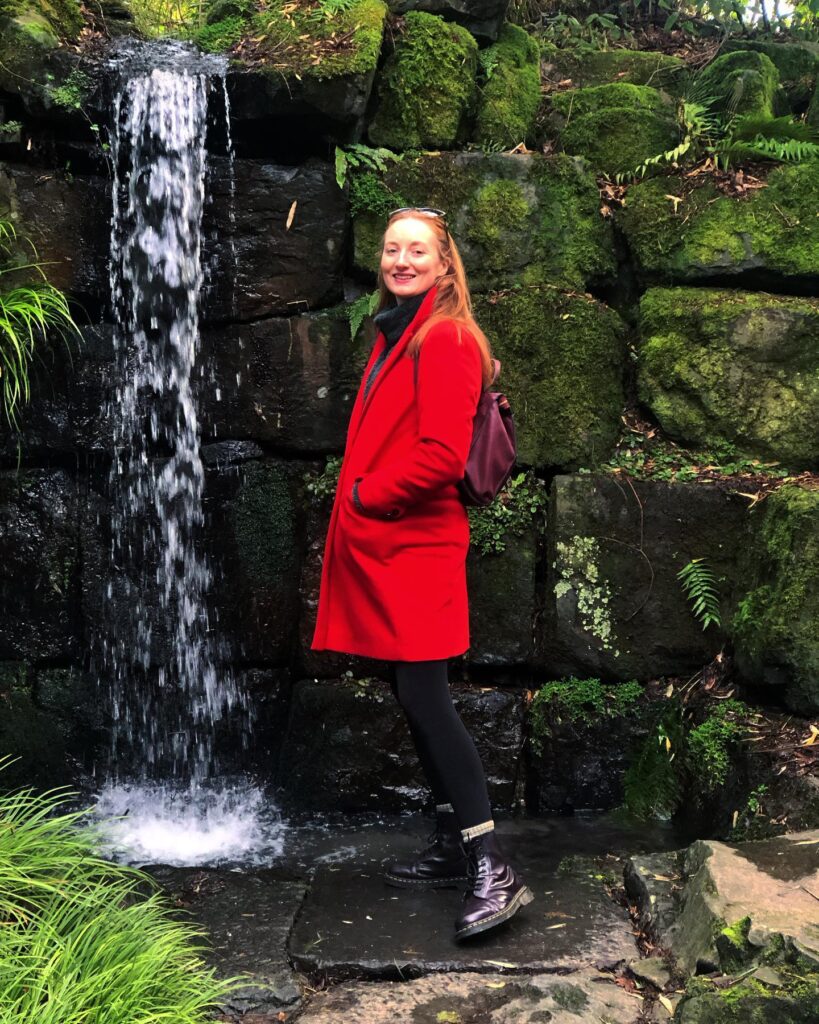 Ζεστό και κομψό πρωινό look, με μίνιμαλ πινελιές που ταιριάζουν σε κάθε μέρα