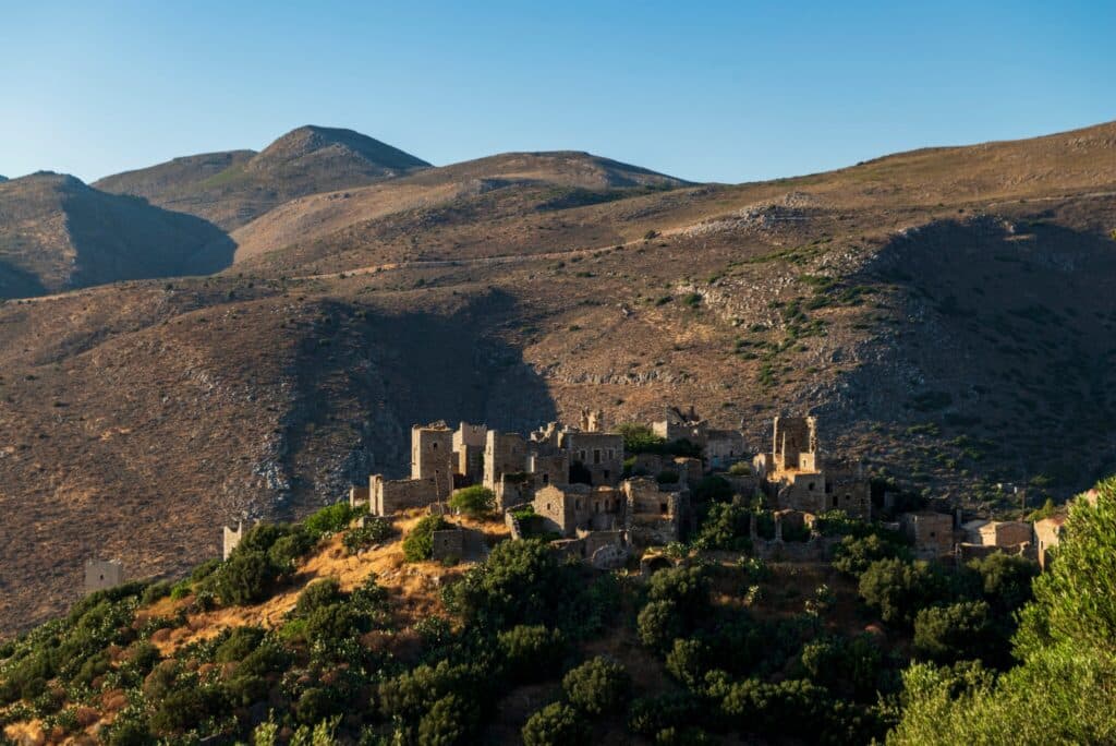 Mini road trip στη Μάνη και τη Λακωνία: Ο απόλυτος οδηγός για αυθεντική ελληνική απόδραση