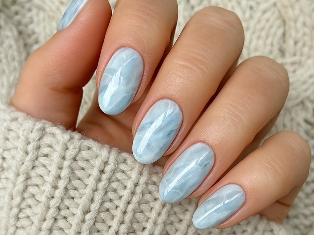 Winter marble νύχια για τον χειμώνα: Η κομψή τάση που δείχνει πολυτέλεια