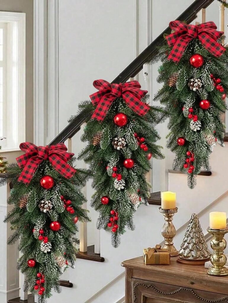 Χριστουγεννιάτικη διακόσμηση με φυσικό στυλ: Ιδέες με πράσινο και ξύλο που ζεσταίνουν τον χώρο