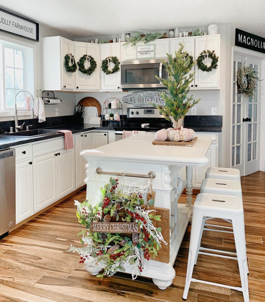 Μικρές χριστουγεννιάτικες πινελιές στην κουζίνα που αλλάζουν την ατμόσφαιρα χωρίς κόπο