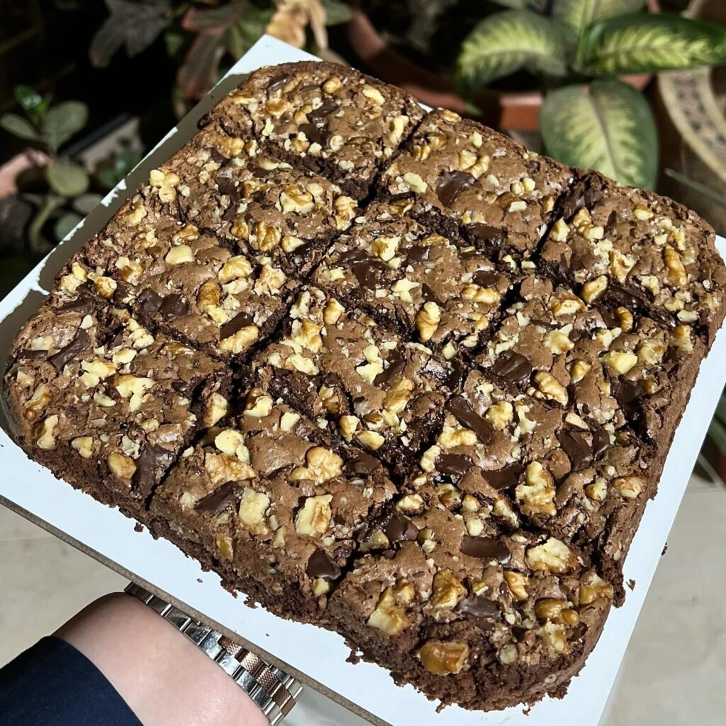 Υγιεινά γλυκά με δαμάσκηνα και καρύδια, φυσική γλυκύτητα χωρίς ζάχαρη