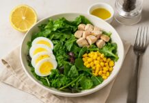 Θρεπτική σαλάτα για ελαφρύ μεσημεριανό, γεμάτη γεύση και ενέργεια