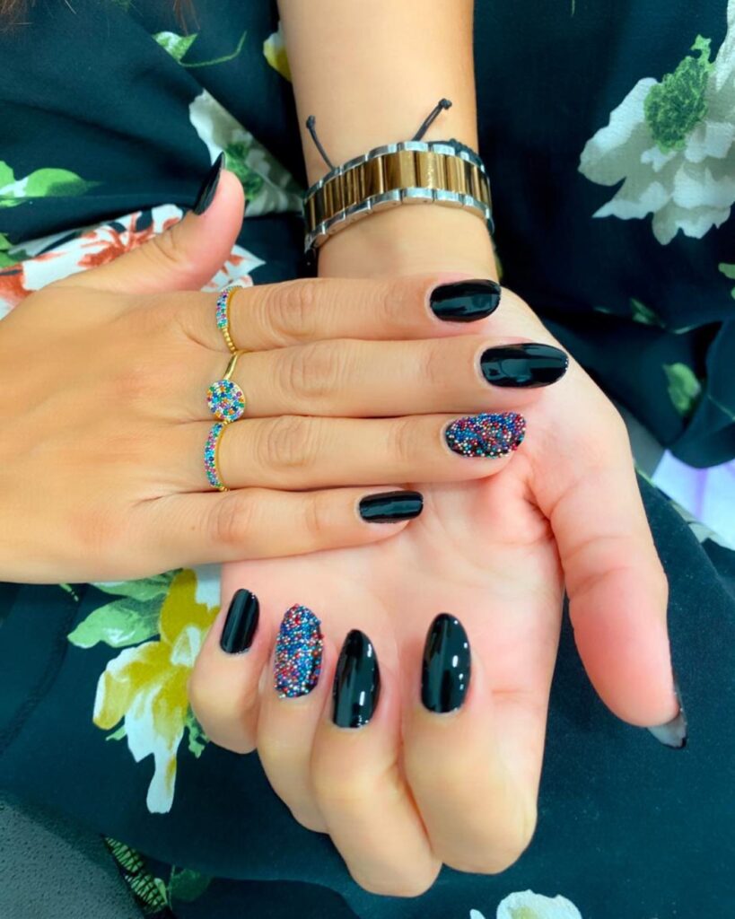 Caviar nails: το μανικιούρ που λατρεύουν οι σταρ
