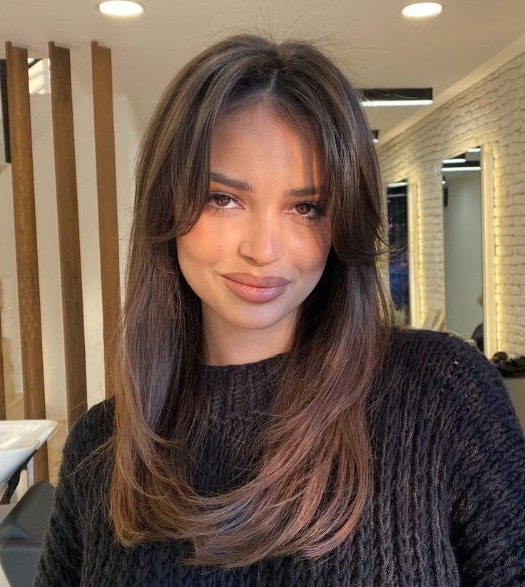 Curtain effect χωρίς layers: το styling τρικ που αλλάζει τα μαλλιά σου