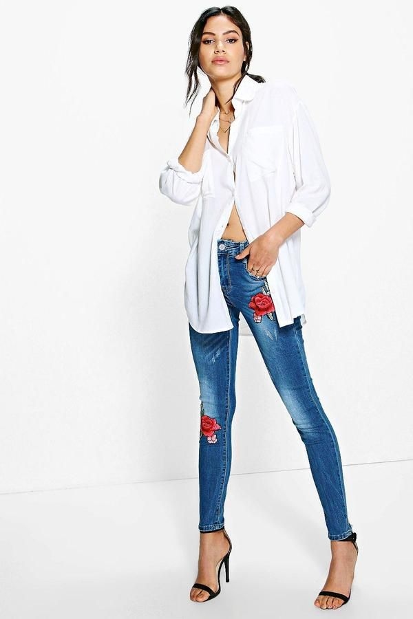 Denim με λουλούδια: Το ύφασμα που θα κυριαρχήσει την άνοιξη 2026