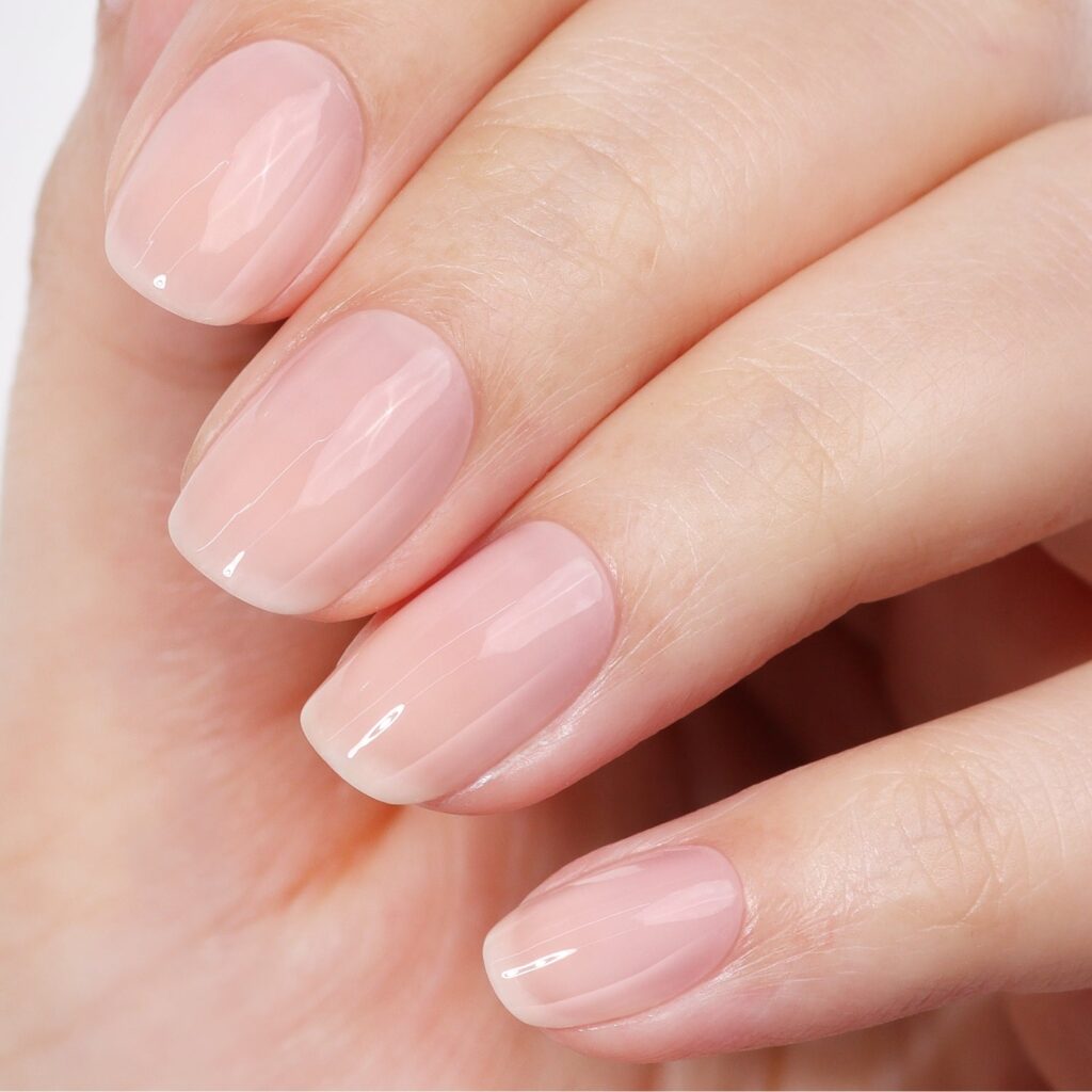 Διάφανο top coat με glass effect για όλες τις ώρες της ημέρας