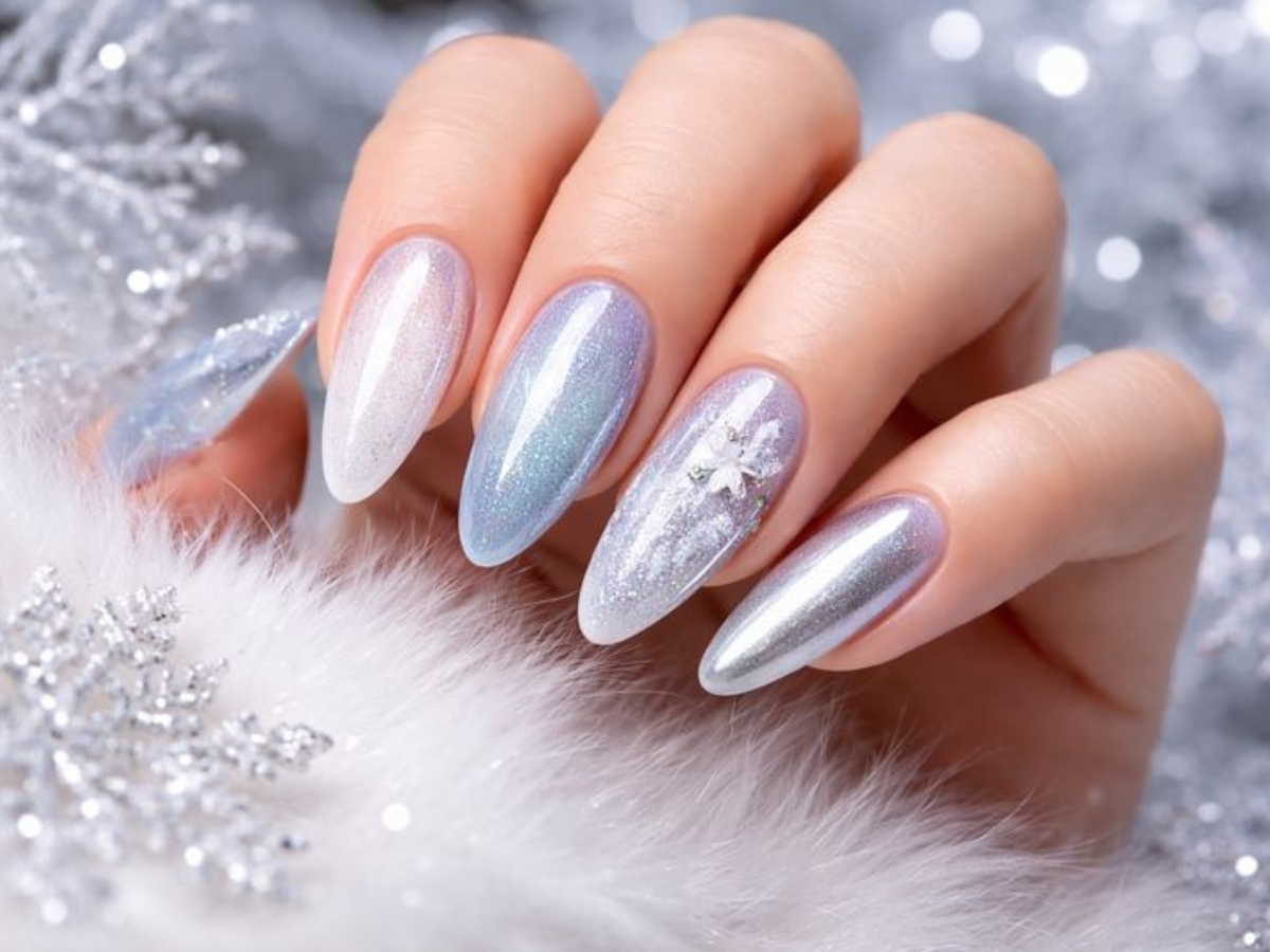 Icy nails: το απόλυτο μανικιούρ για τον χειμώνα του 2026