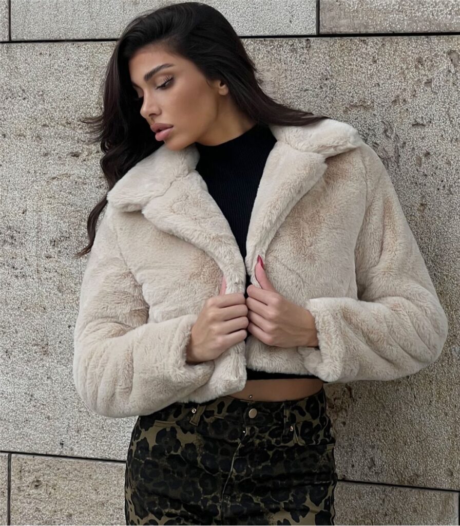 Κοντές γούνες: το απόλυτο trend του φετινού χειμώνα