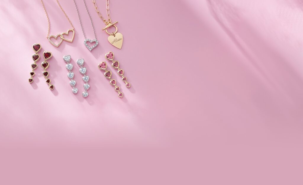 Ιδιαίτερα κοσμήματα για τον Άγιο Βαλεντίνο: Ιδέες για να λάμψεις με στυλ και αυτοπεποίθηση