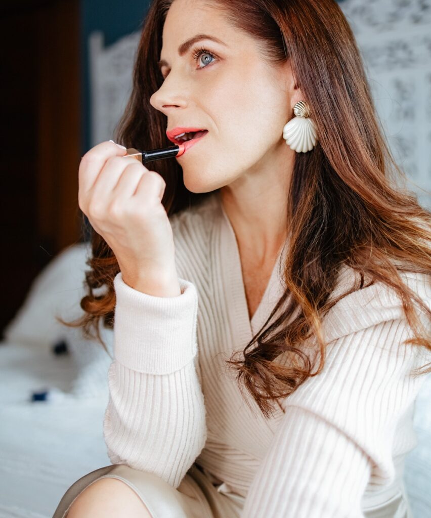 Είσαι άνω των 50; Αυτό το χρώμα κραγιόν χαρίζει φρεσκάδα στο πρόσωπό σου