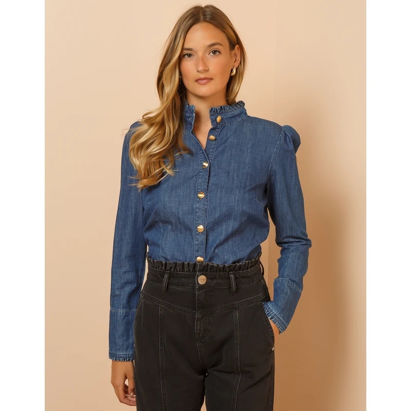 Μαλακά πουκάμισα χωρίς έντονο γιακά για άνετο styling