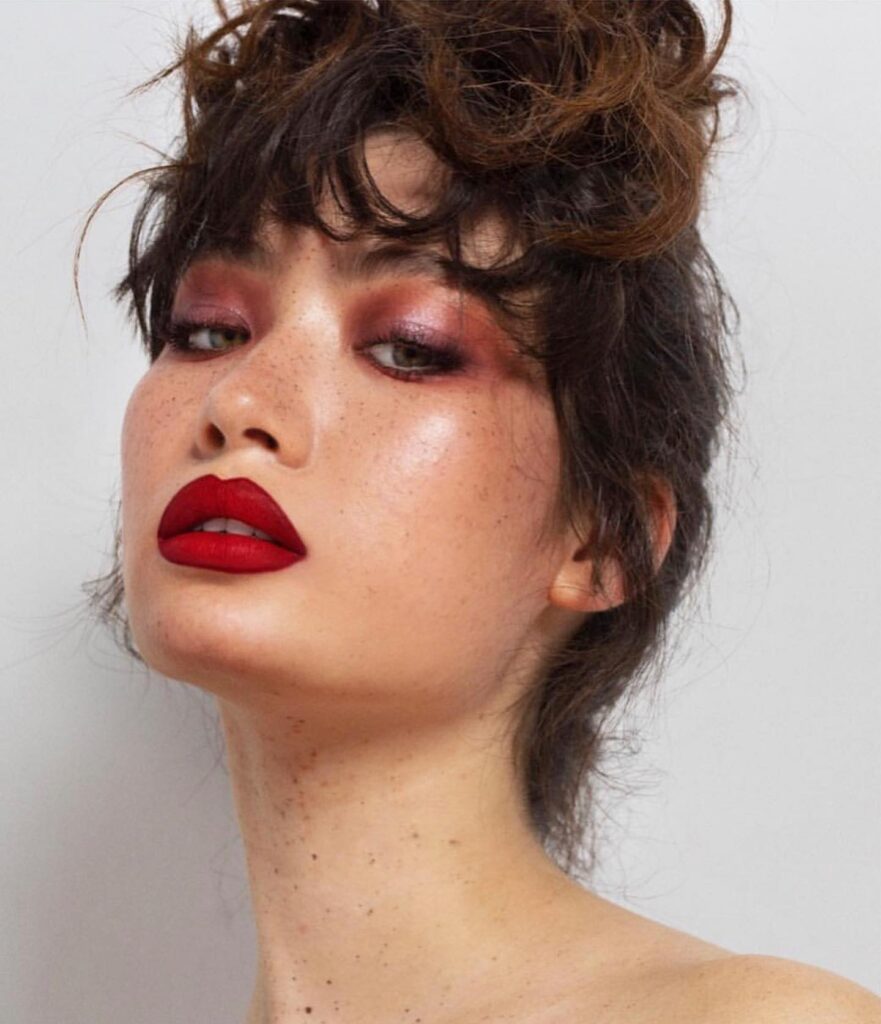 Matte κόκκινο κραγιόν: Βρείτε την κατάλληλη απόχρωση για εσάς