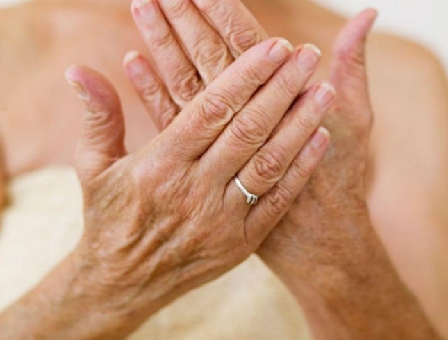 Πανάδες στα χέρια: Πώς μπορείτε να απαλλαγείτε από το πρόβλημα