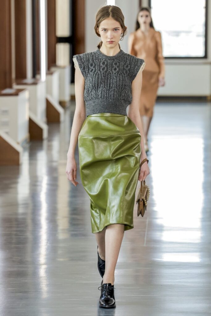 Πράσινο χρώμα τον χειμώνα: Η πιο κομψή τάση που ανανεώνει τη γυναικεία ντουλάπα