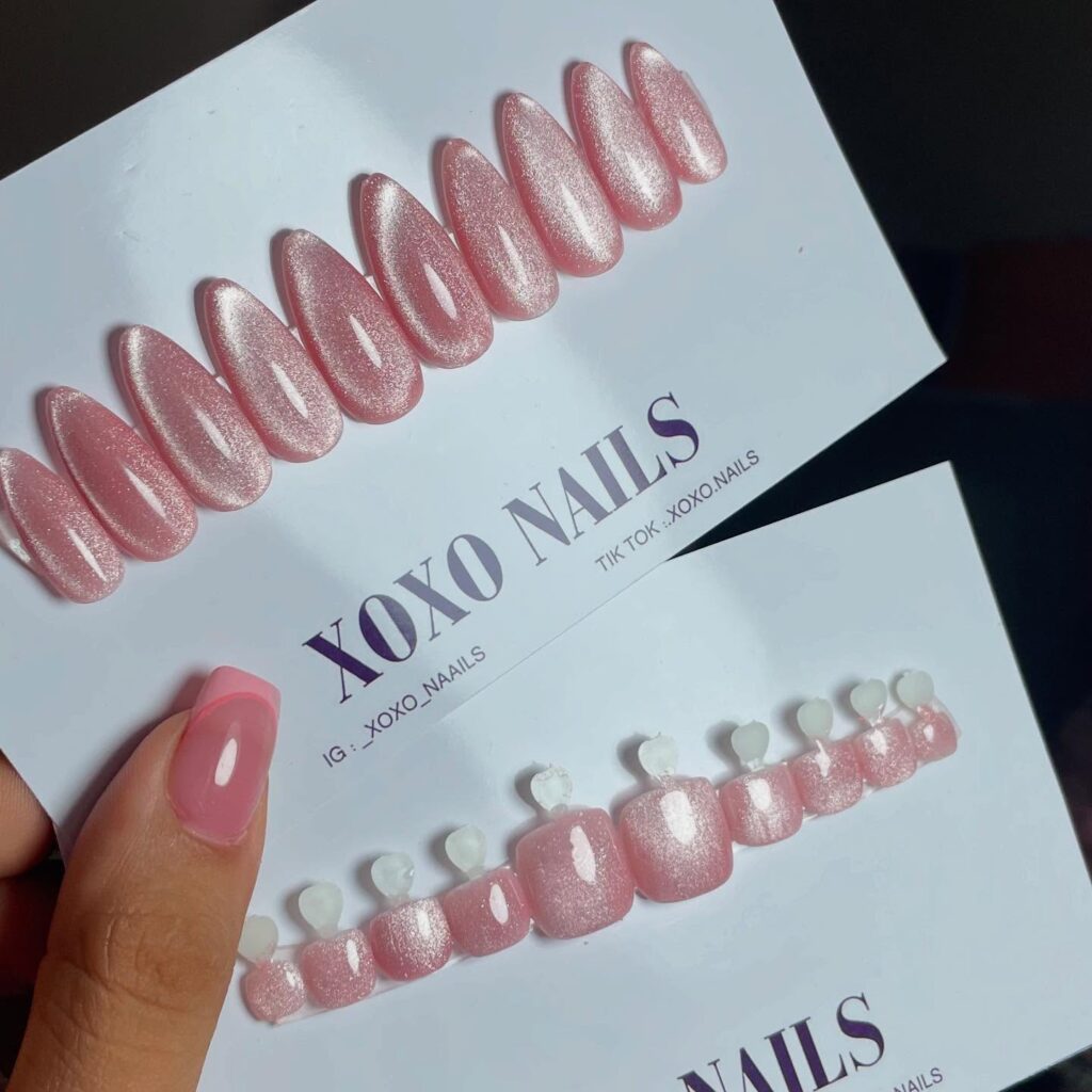 Press-on nails: είναι καλύτερα για την υγεία των φυσικών νυχιών σας;