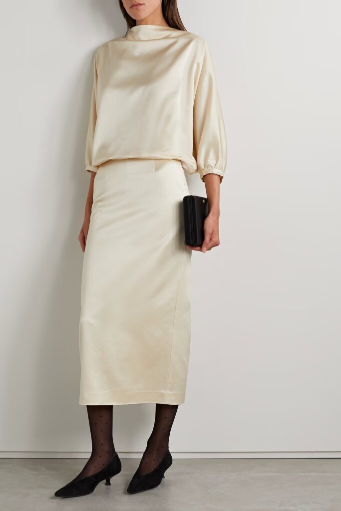 Σατέν λεπτομέρειες που αναβαθμίζουν τα απλά σας ρούχα