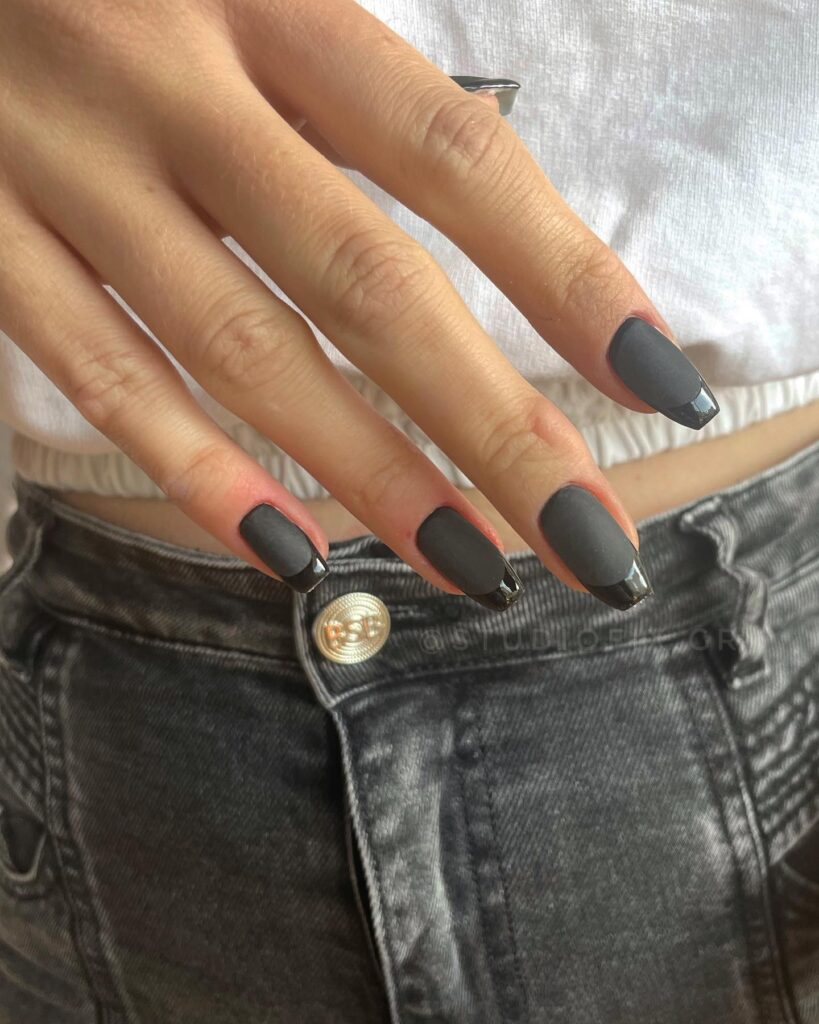 Semi-matte φινίρισμα: Η νέα υφή στα νύχια που δείχνει κομψή και πολυτελής