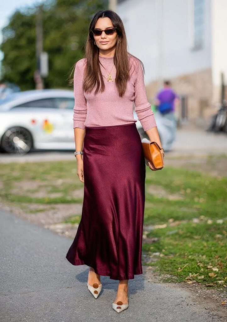 Slip φούστες σε απαλή απόχρωση: Το κομμάτι που συνδέεται με ρομαντική διάθεση