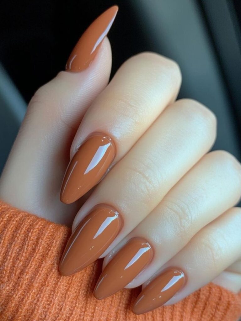 Soft terracotta nails: Το ζεστό χρώμα που ταιριάζει με όλα