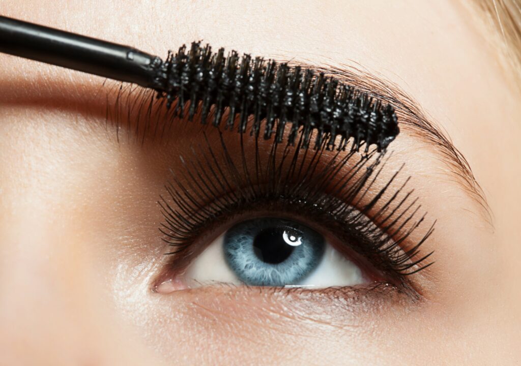 Tubing mascaras: Τι είναι και γιατί θα τις λατρέψεις