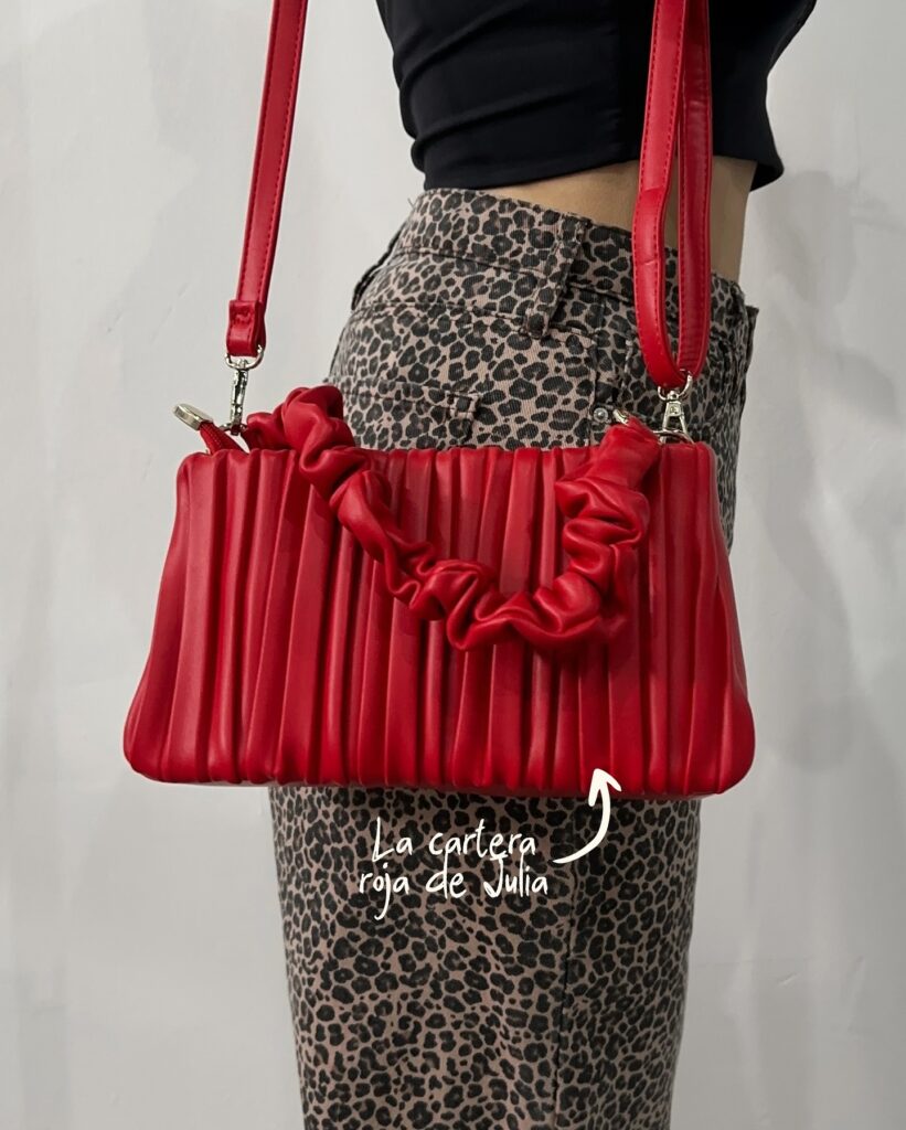 Valentine’s Day 2026: 5 κόκκινα κομμάτια που θα απογειώσουν το look σου